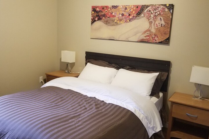Room 51 of 163