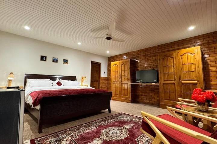 Room 13 of 24