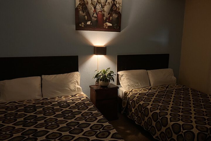 Room 32 of 41