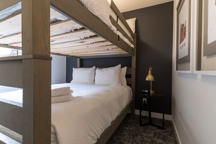 Room 10 of 45