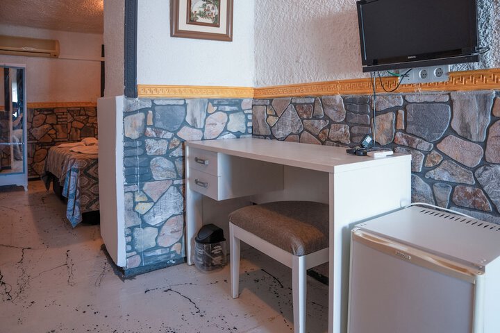 Room 18 of 60