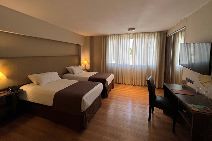 Room 8 of 20