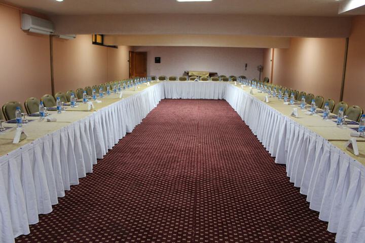 Ballroom/Hall 52 of 68