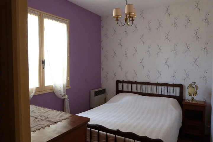 Room 2 of 11