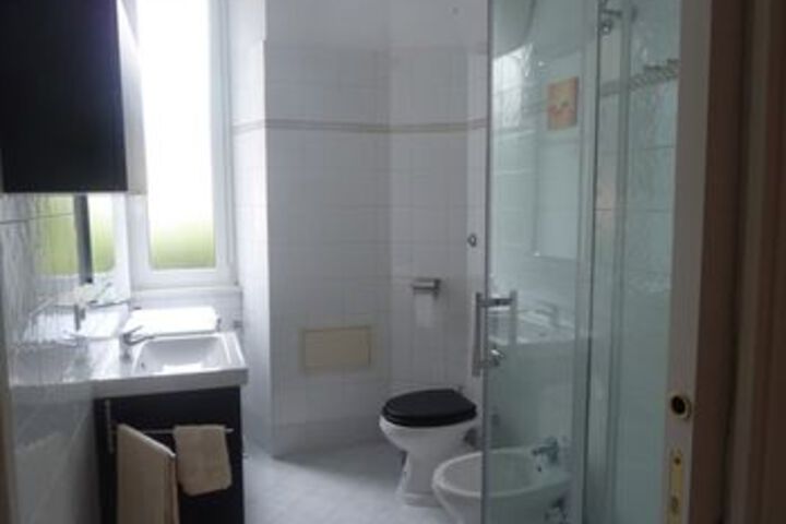 Room 3 of 11