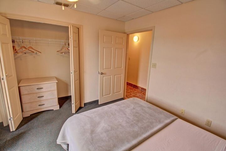 Room 21 of 43