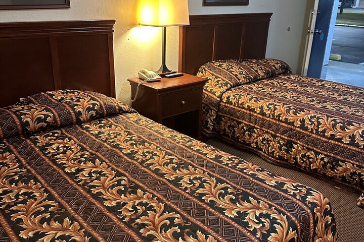 Room 7 of 15