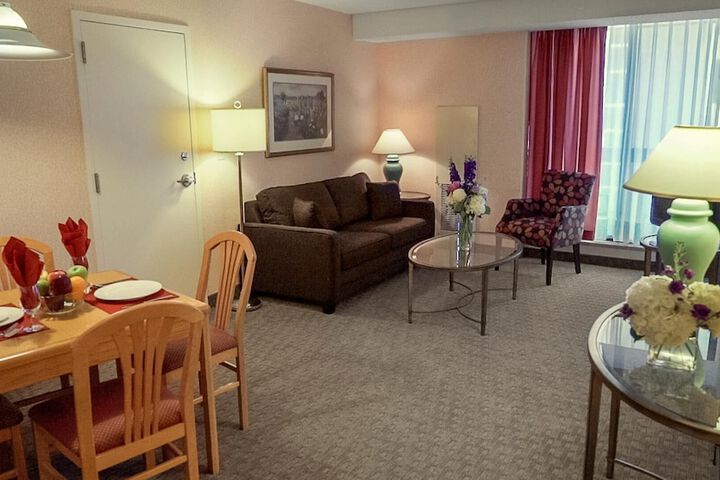 Room 9 of 28