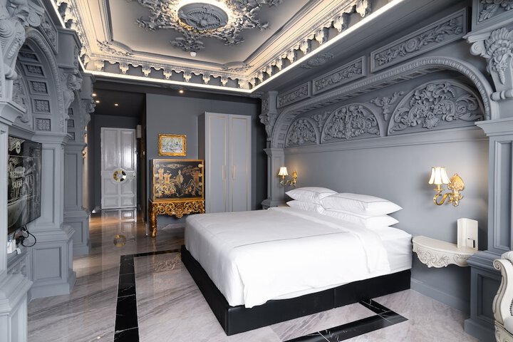 Room 50 of 195