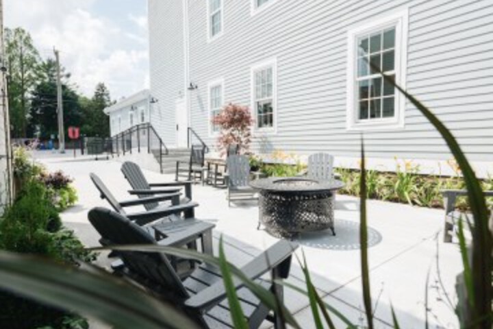 Hotel Exterior 64 of 66