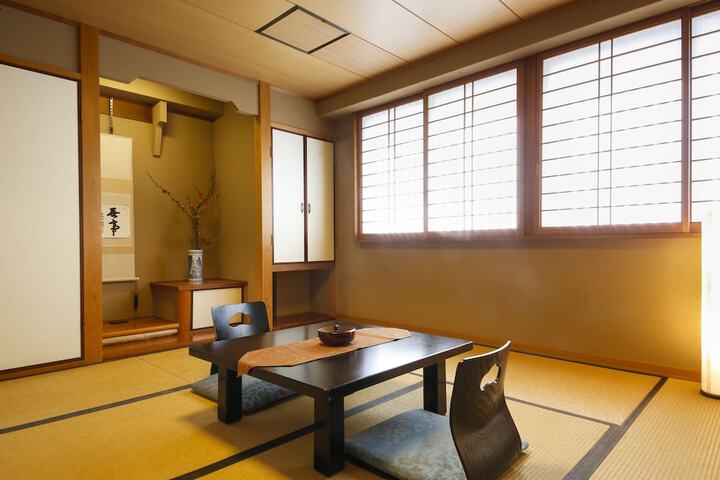 Room 6 of 36