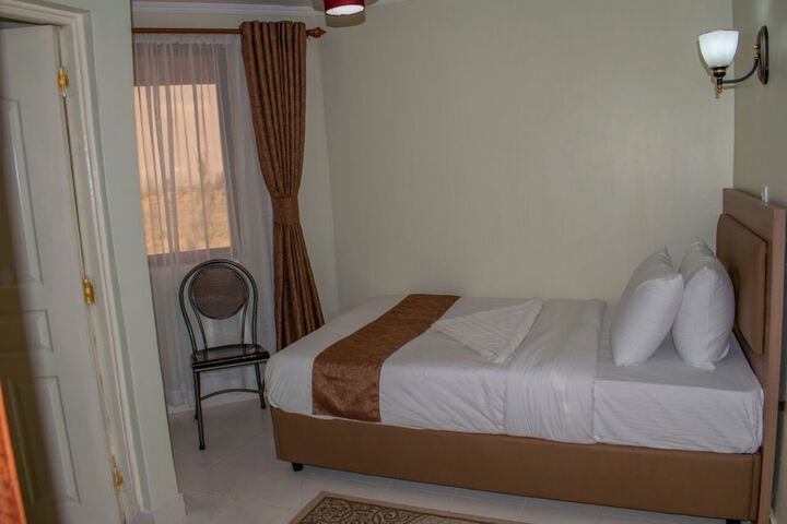 Room 15 of 34