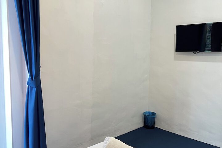 Room 75 of 122