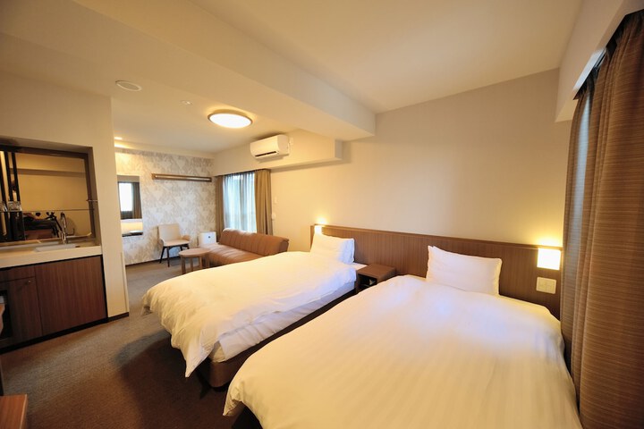 Room 18 of 64