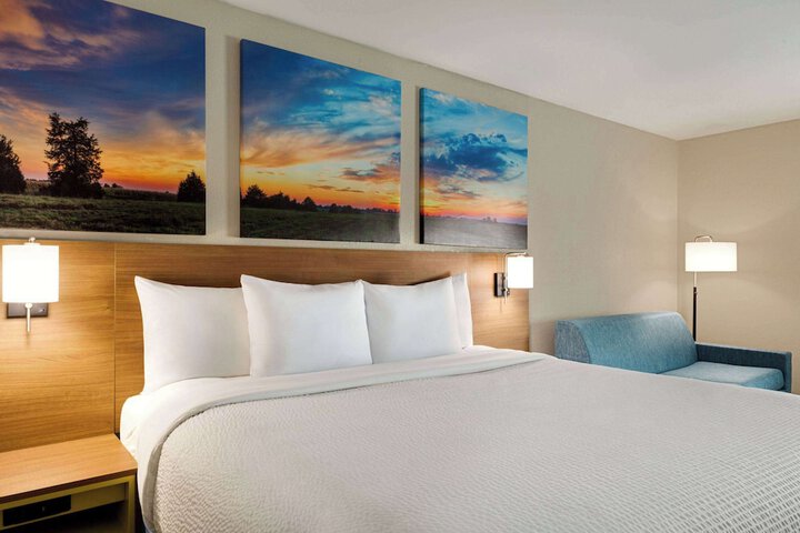 Room 20 of 38