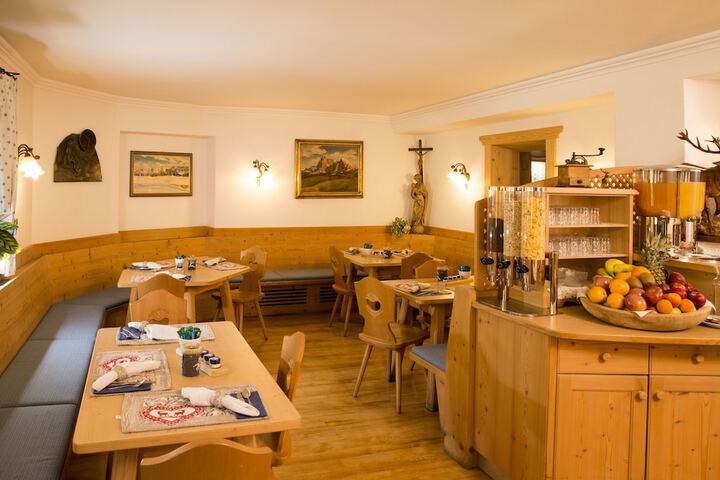 Breakfast/Coffee Service 53 of 72