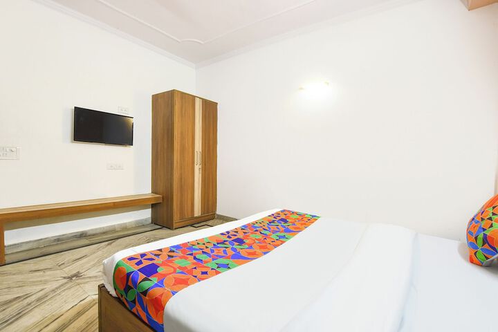 Room 20 of 28