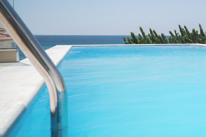Pool 59 of 91