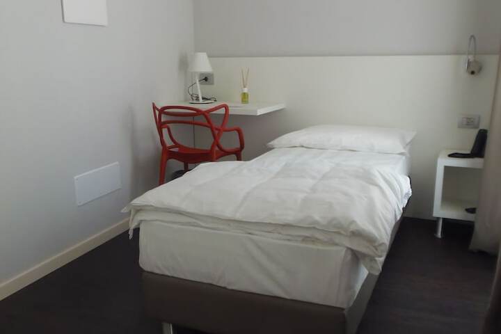 Room 8 of 64