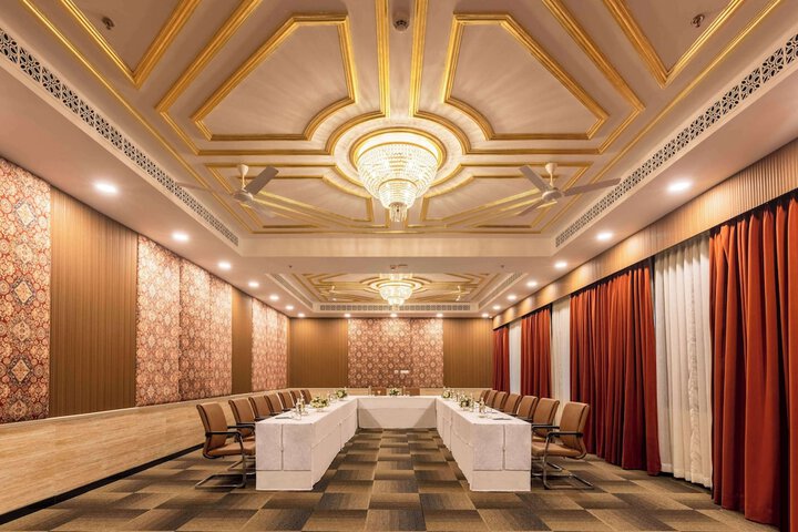 Ballroom/Hall 90 of 124