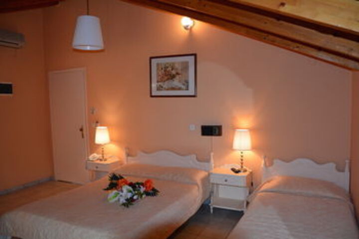 Room 7 of 21