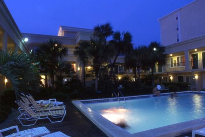 Pool 22 of 35