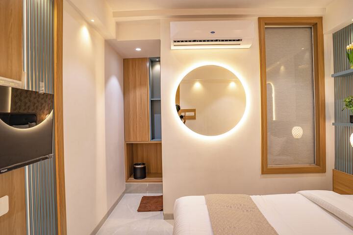Room 12 of 53