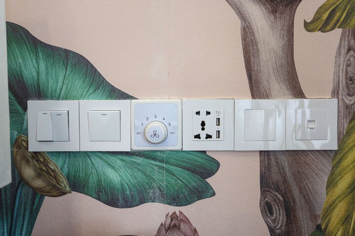 Room 11 of 39