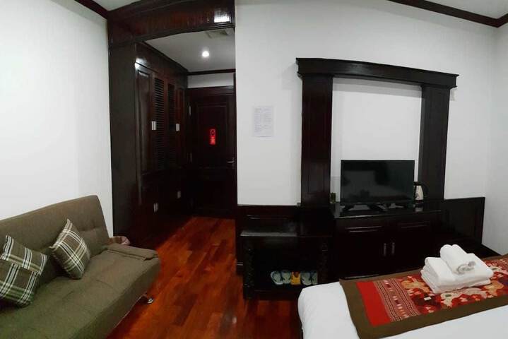 Room 16 of 49