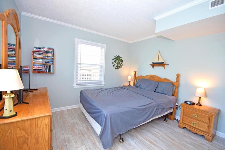 Room 2 of 17