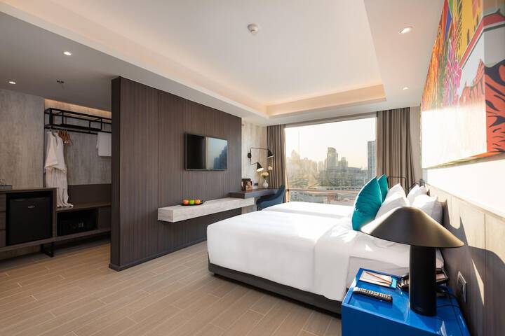 Room 46 of 190