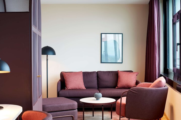 Room 25 of 71