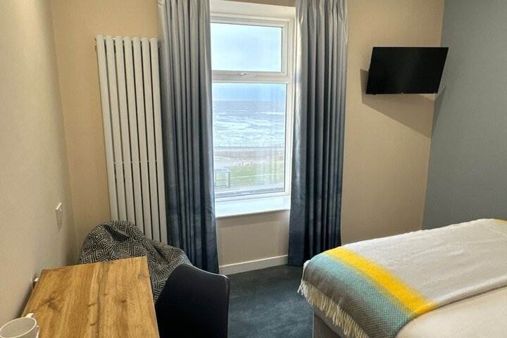 Room 11 of 21