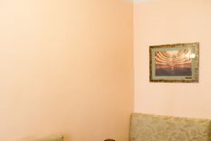 Room 30 of 32