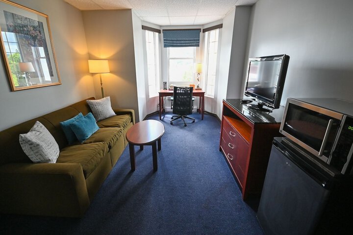 Room 19 of 65