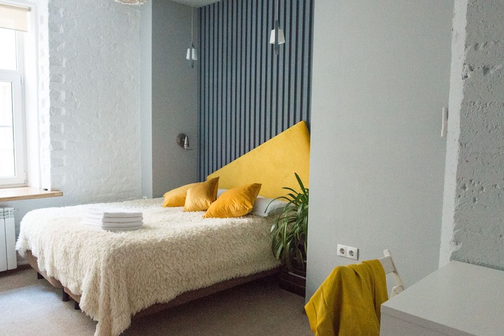Room 2 of 21