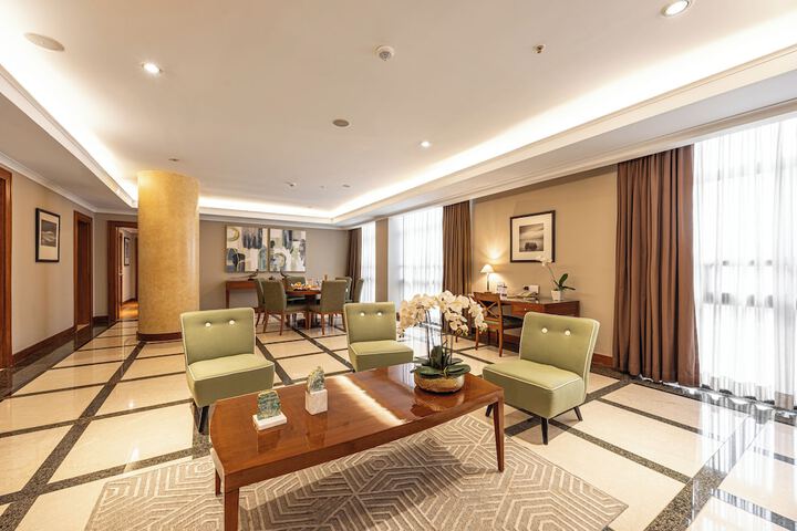 Room 21 of 48