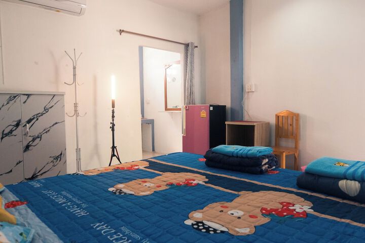 Room 5 of 62