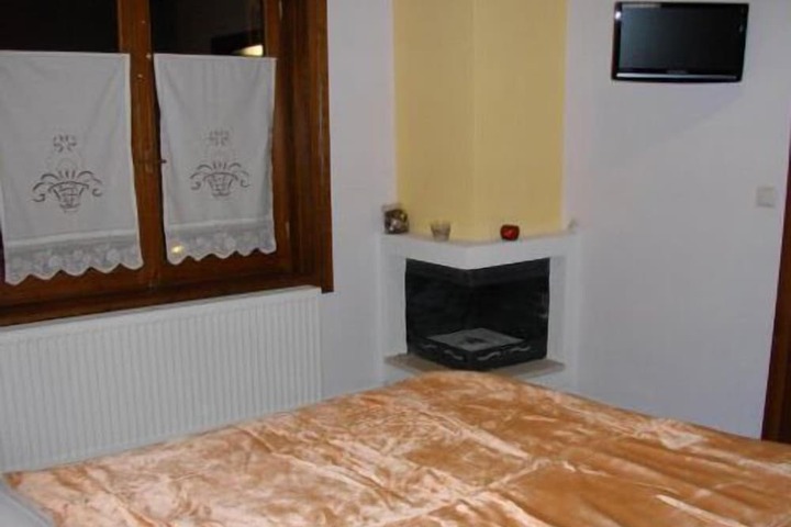 Room 4 of 30