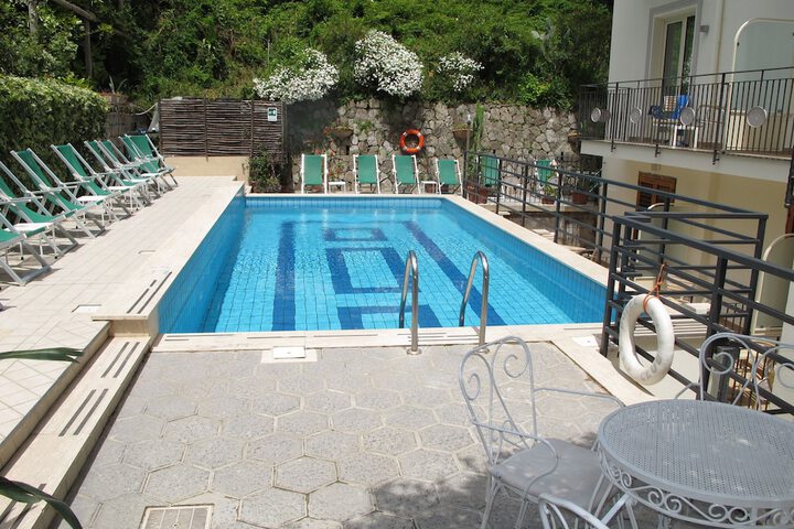 Pool 46 of 69