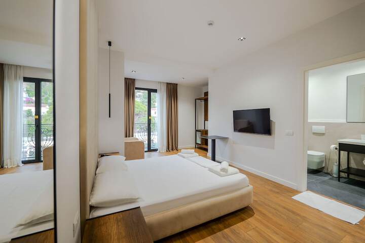Room 11 of 52