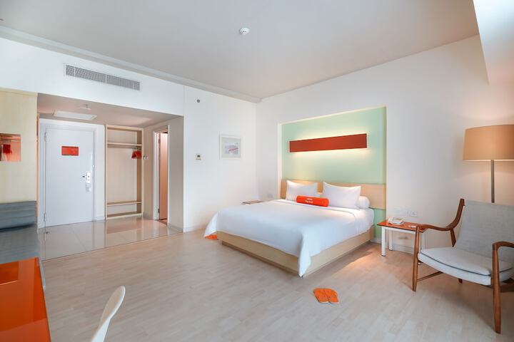 Room 12 of 46