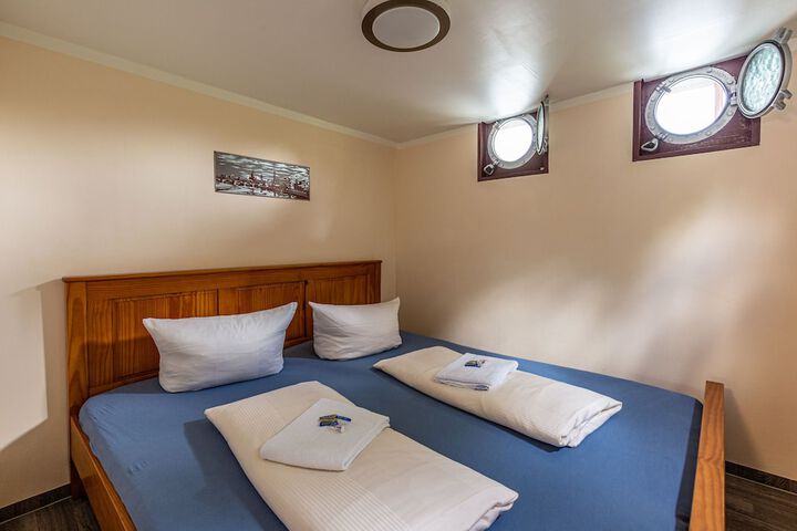Room 19 of 46