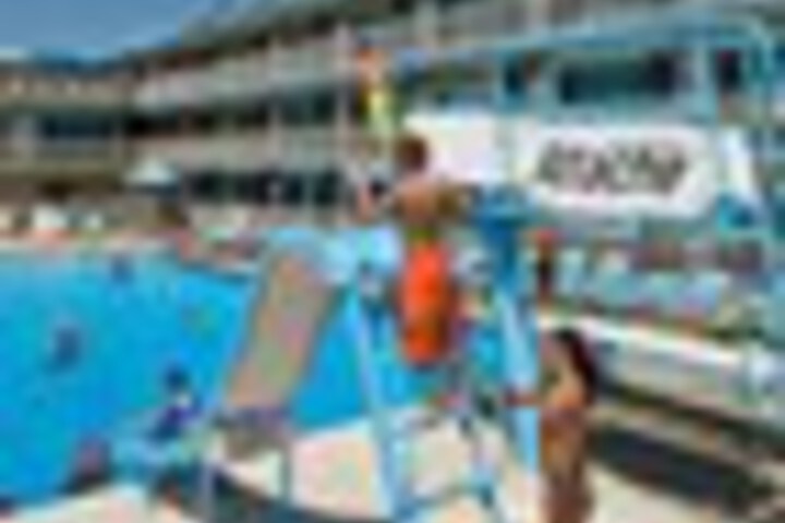 Pool 179 of 216