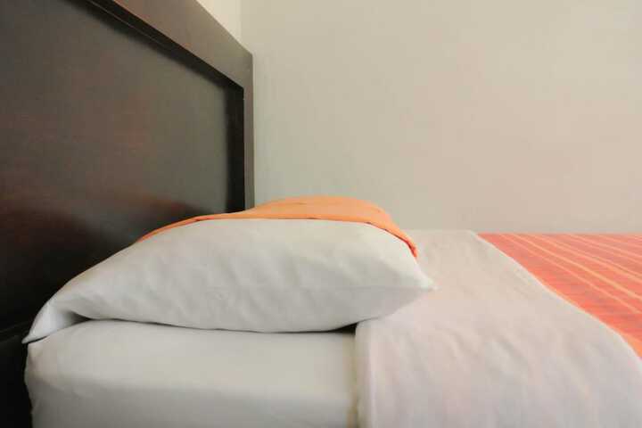 Room 5 of 33