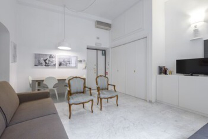 Room 11 of 13