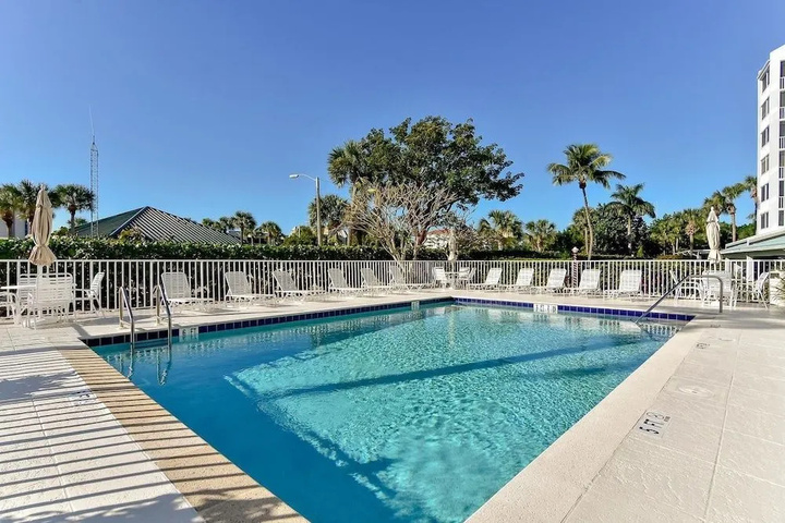 Pool 9 of 14