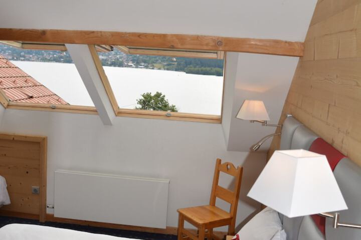 Room 6 of 52