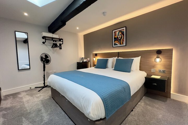 Room 30 of 49