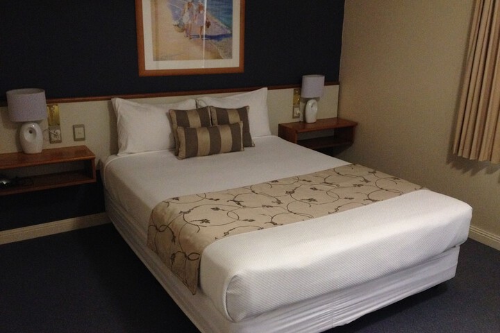 Room 9 of 48